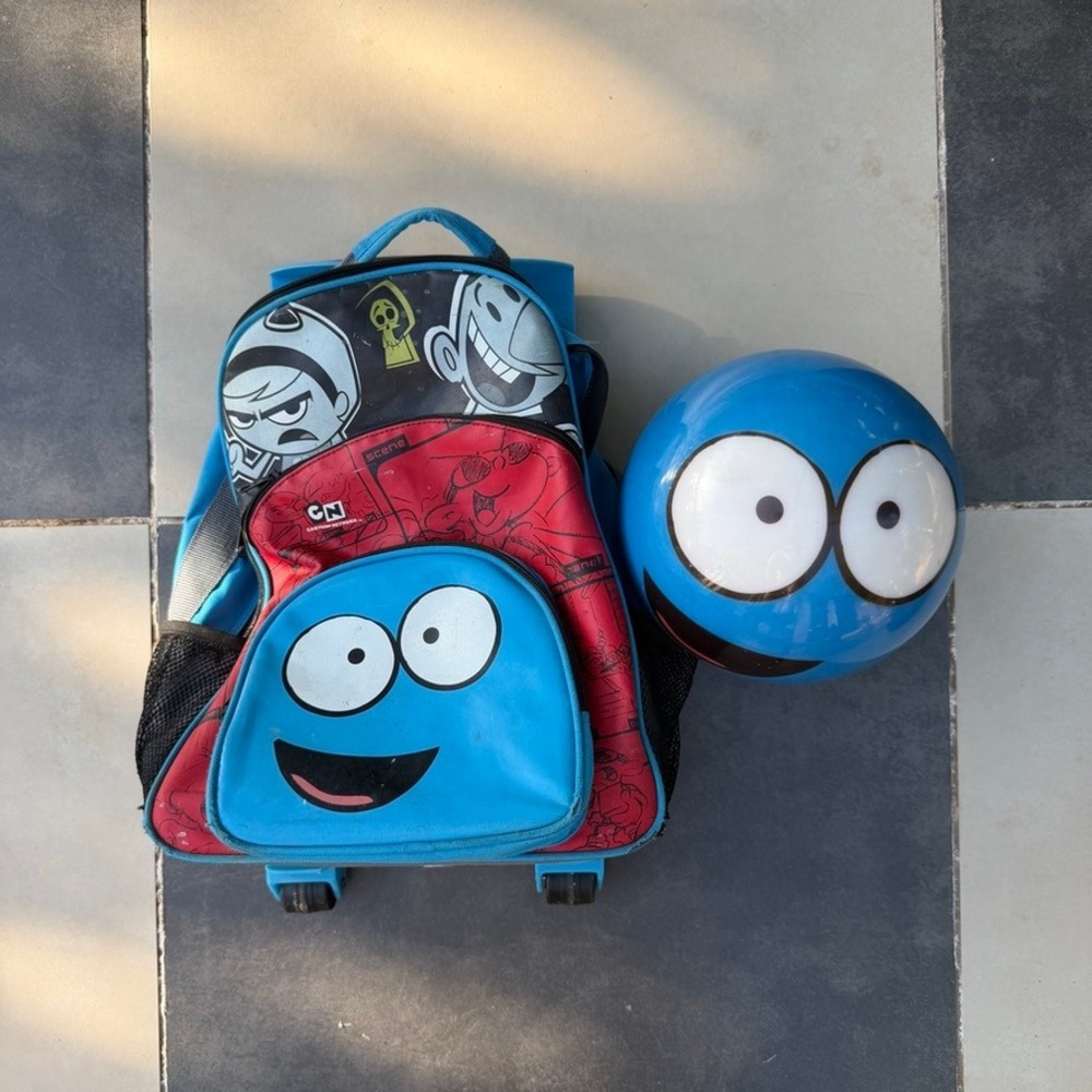 Cartoon Network Foster's Home for Imaginary Friends Bloo bowling ball and bag